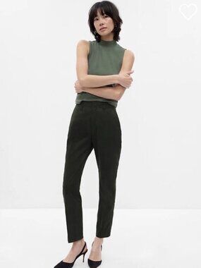 GAP 2 Women’s Downtown Khaki Mistletoe Dark Green
